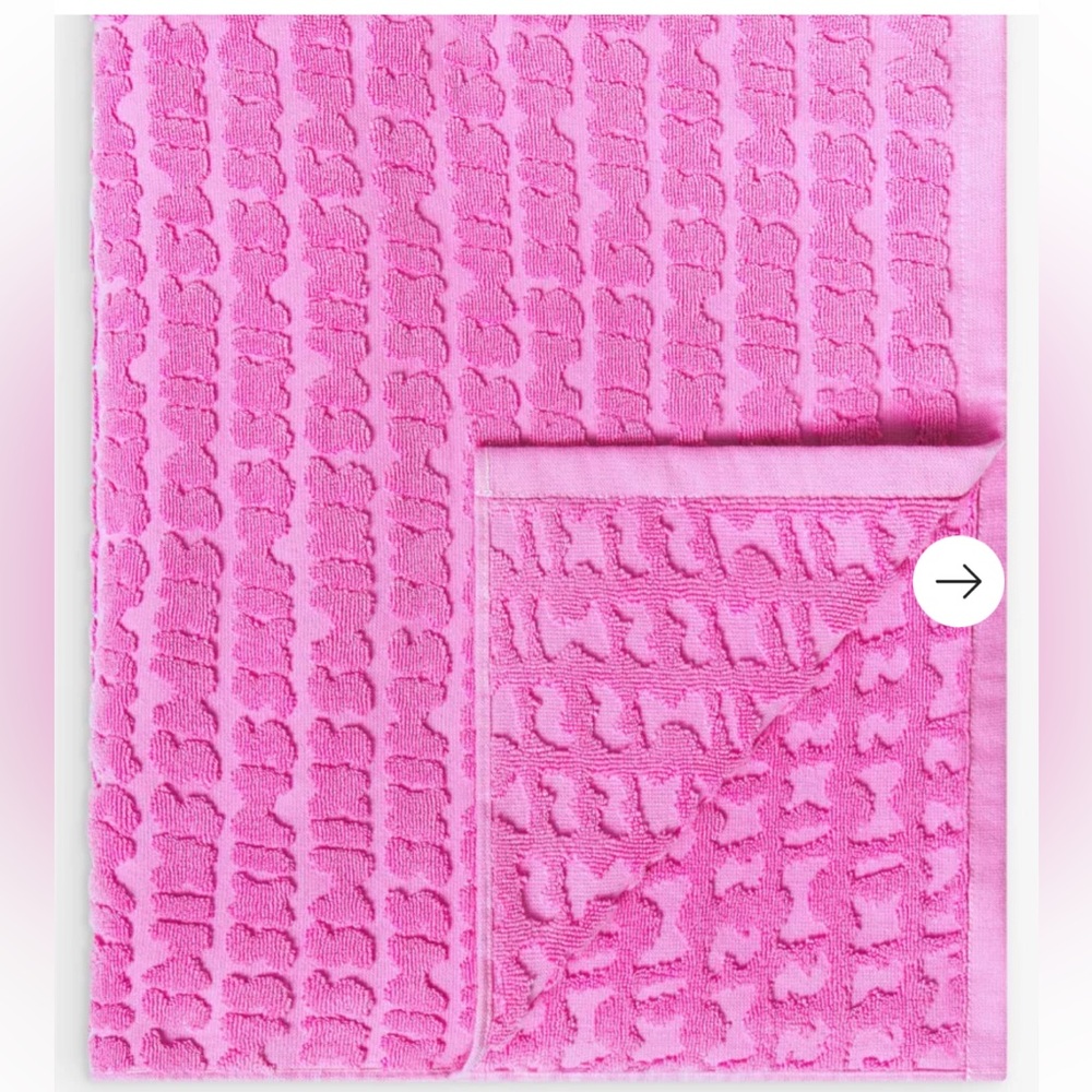 Skims Signature Swim Logo Beach Towel Taffy Pink - one towel